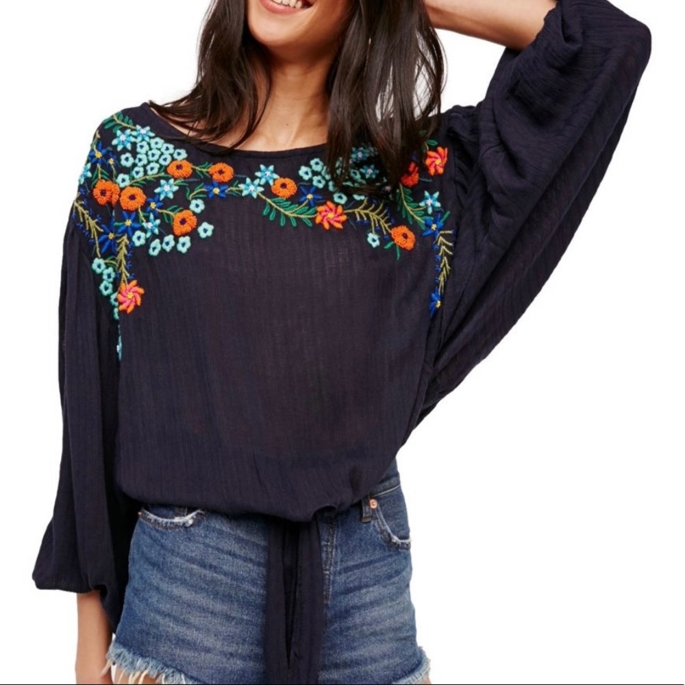 Free People Casual, comfortable, stylish blouse